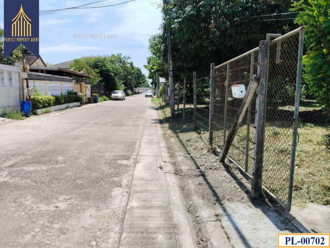 Land for sale, Phutthamonthon Sai 4, 101 square wah, filled in, ready to build a house, convenient t