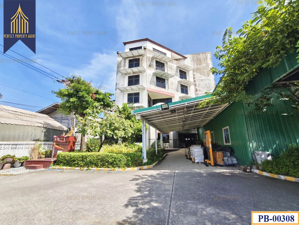 Office building for sale with buildings, Phatthanakan, Prawet, Bangkok, 1 rai, 2 ngan, 69 sq m.