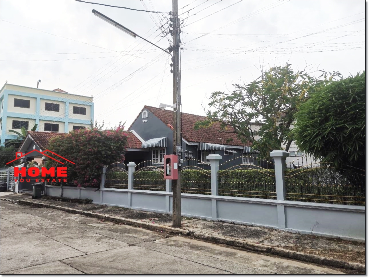 ขาย บ้านพร้อมที่ดิน 236 ตรว หมู่บ้าน: ปลาทองศรีนครินทร์ ซอย: ศรีด่าน 4