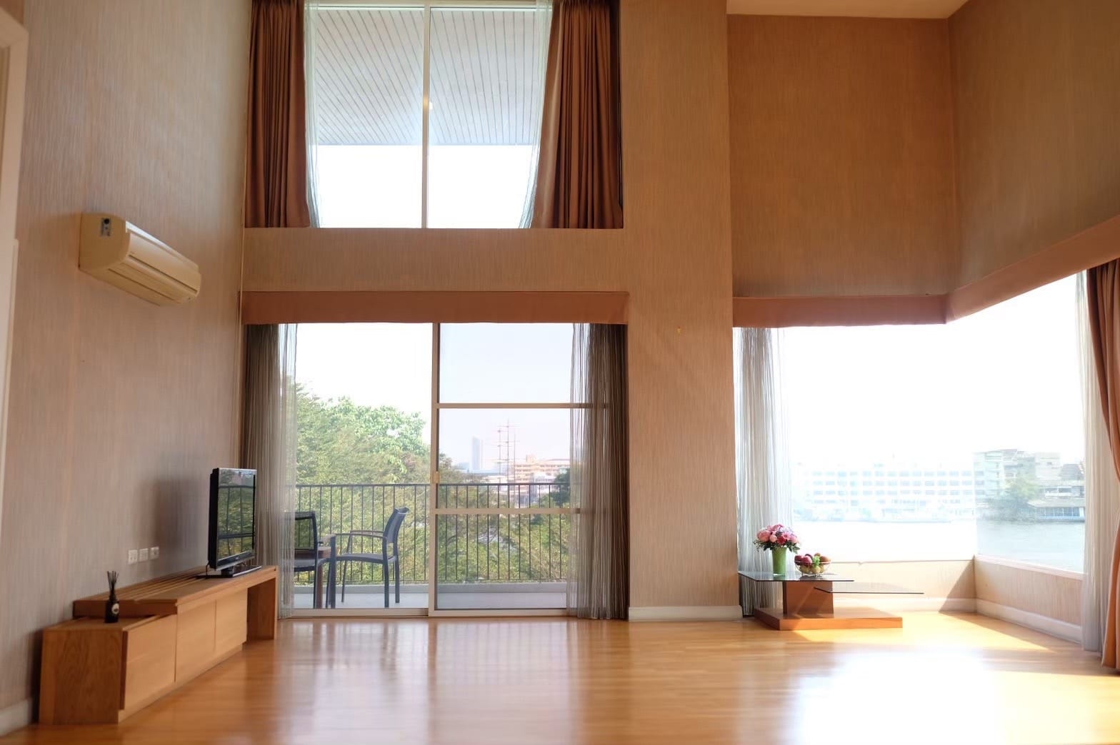 Condo The Fine @ River Penthouse with river view 