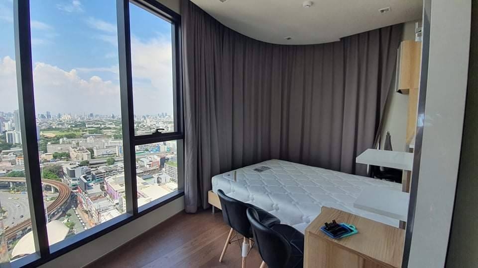 For Rent Ideo Q Victory ( BTS Victory Monument )