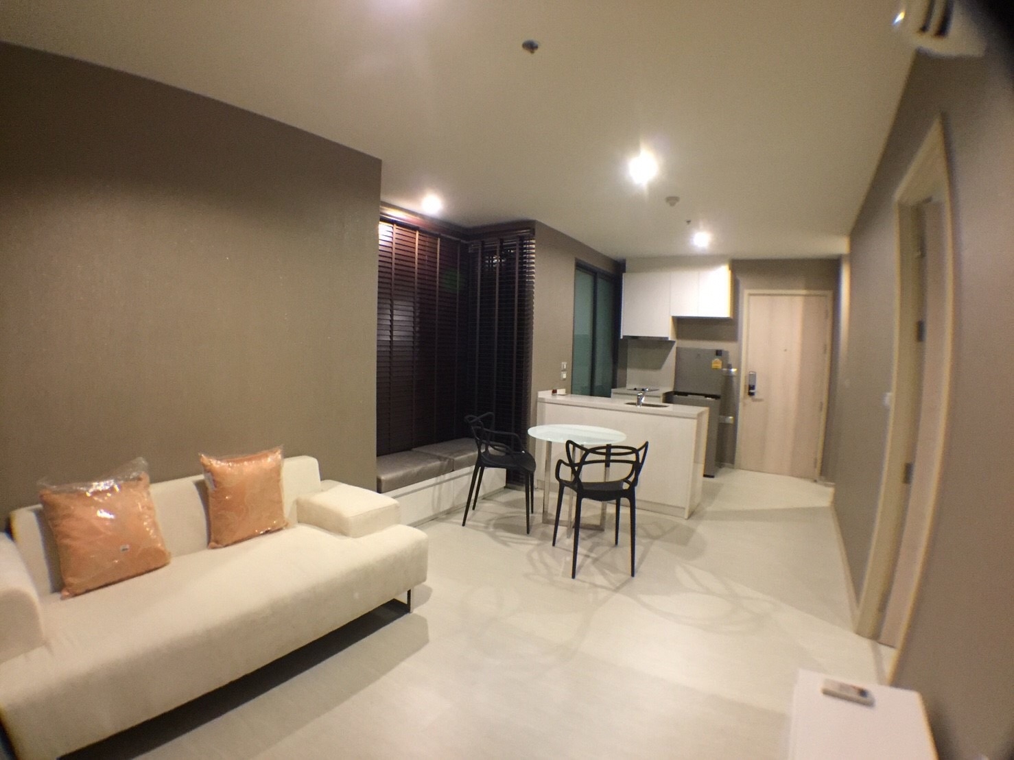 For Rent Rhythm Sukhumvit 42 ( BTS Ekkamai )