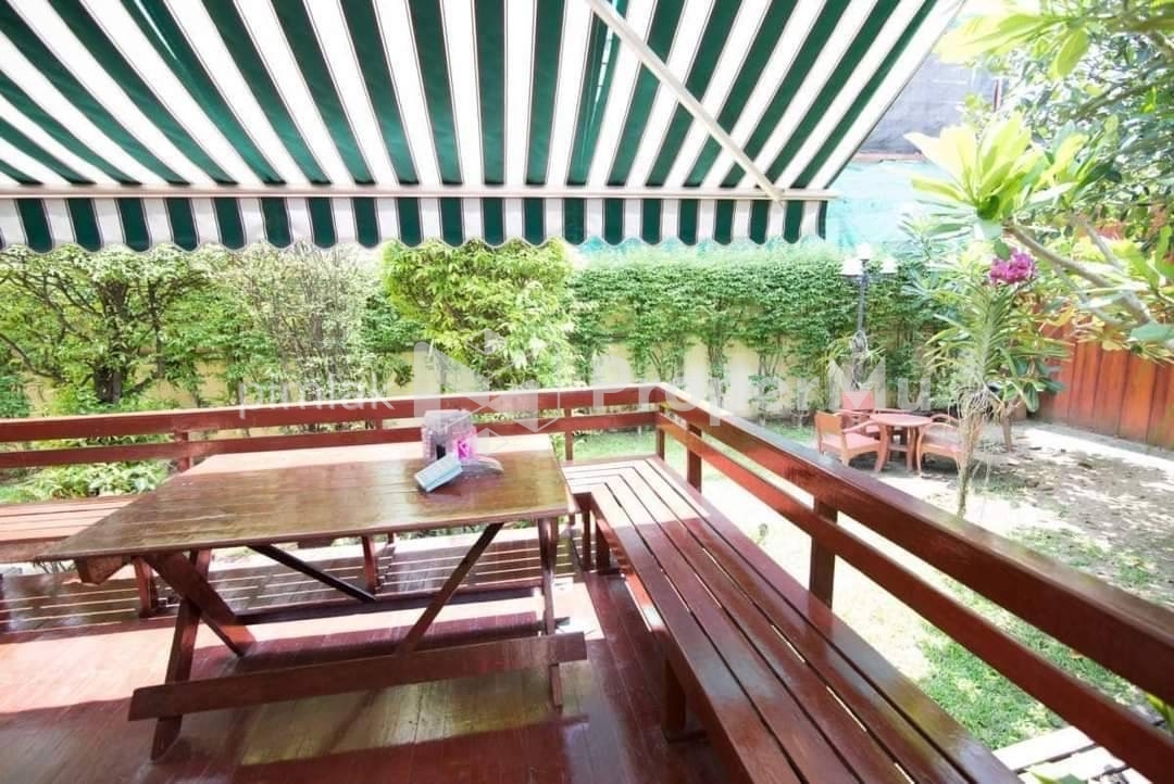 For sell 2-storey  house, Lat Phrao Road, next to Soi Thru Suthisan Road, area 111 sq m.,