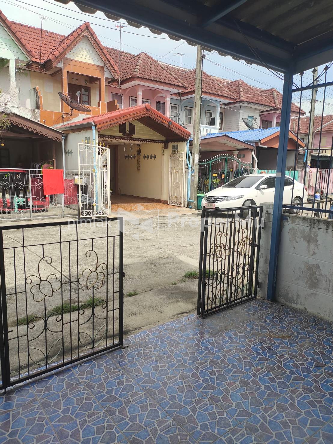 Townhouse for sale, Kuranith Village, Sangsansuk Road 12, Nong Chok District, 2 floors, 23 sq m.