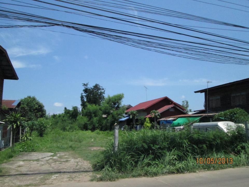 Land for sale, next to the Mekong River, near shopping malls, near the city, community area, good at