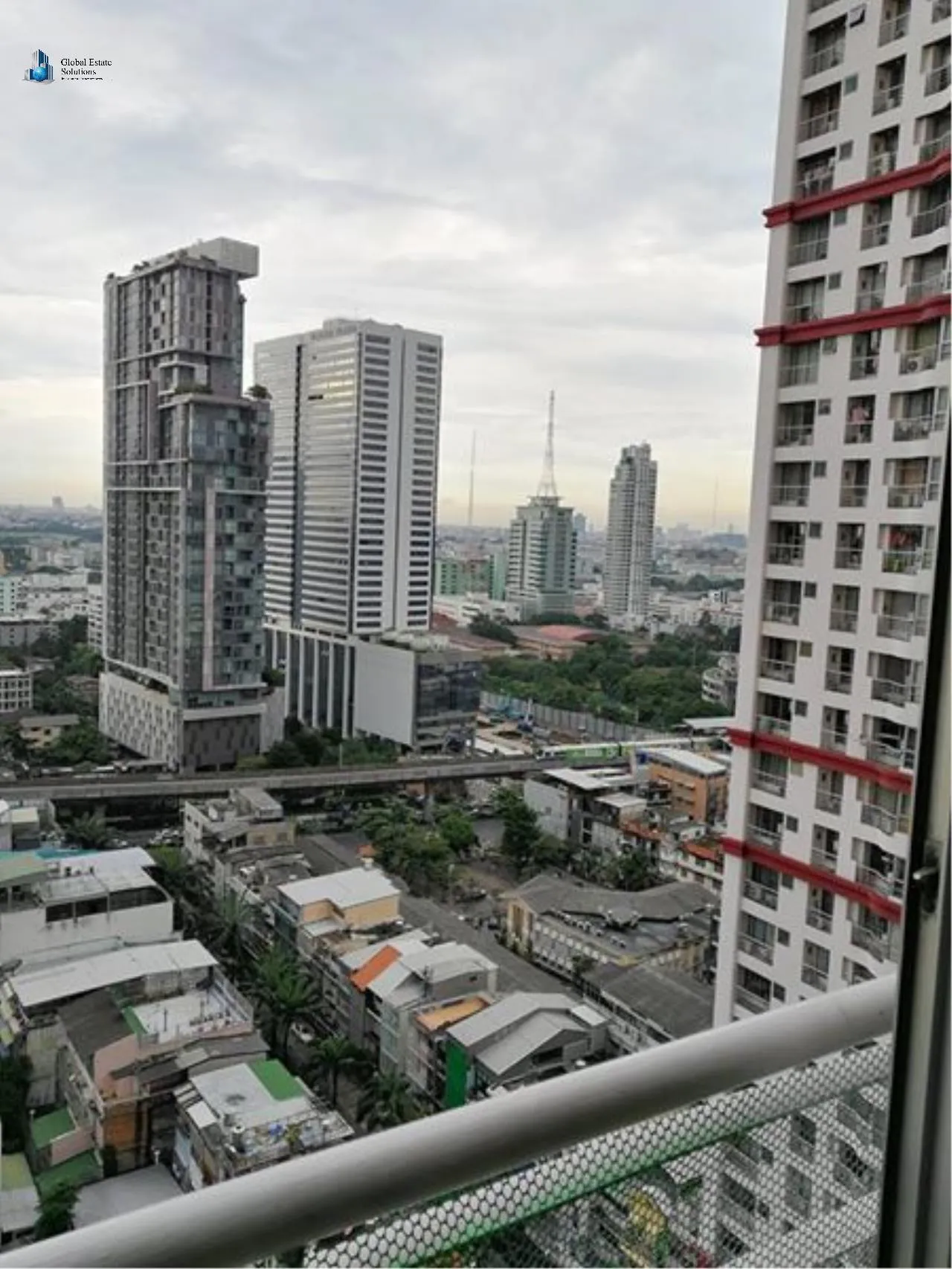 Pathumwan Resort Condominium