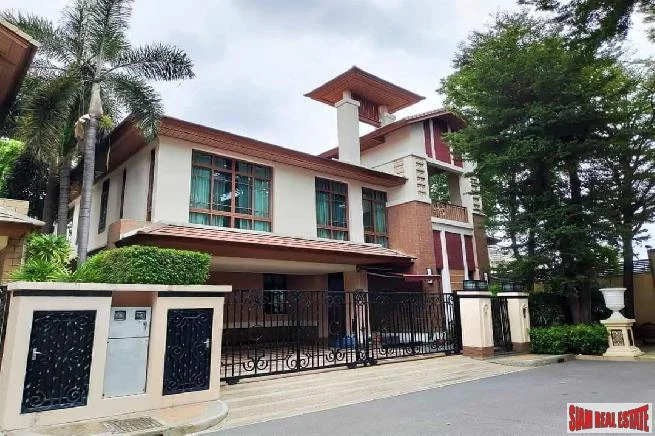 Baan Sansiri Sukhumvit 67 - 4 Bedrooms Detached House for Rent in Phra Khanong Area of Bangkok